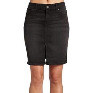 Smokey black Stretch denim skirt